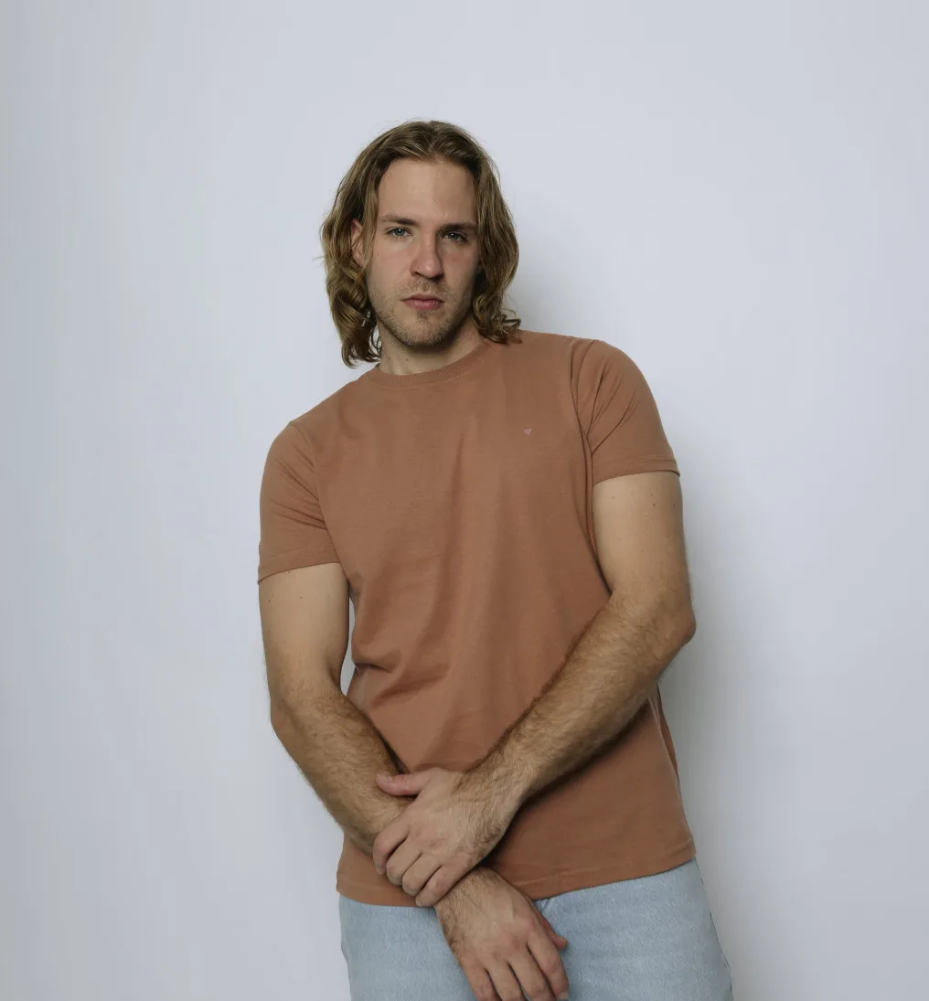 Remera Liberato Regular Fit Marron