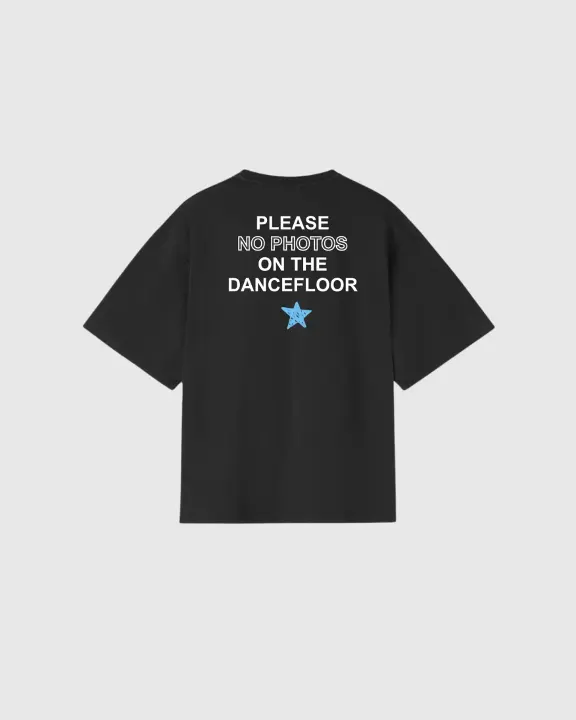 Remera Liberato Regular Fit Negra Please No Photos