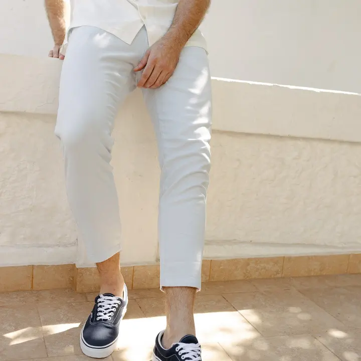 Pantalon Chino Liberato Basics De Lino Celeste
