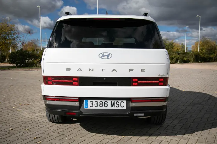 Hyundai Santa Fe — fotografía real de la unidad de referencia, vista 5