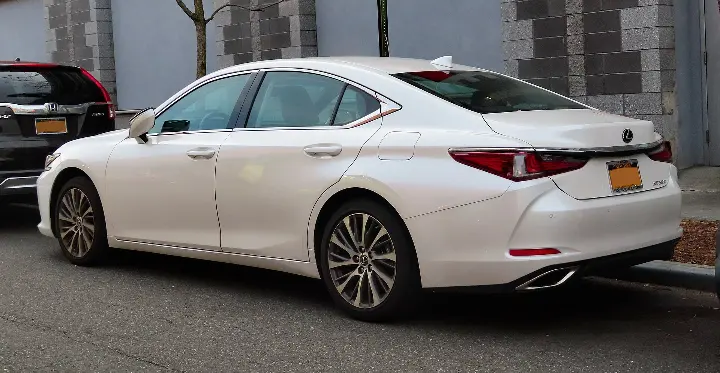 Lexus ES 2019 - ES 350 3.5 V6 - Foto de referencia 2