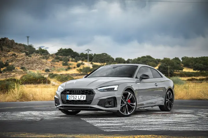 Audi A5 — fotografía real de la unidad de referencia, vista 1