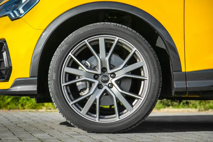 Audi Q3 — fotografía real de la unidad de referencia, vista 8