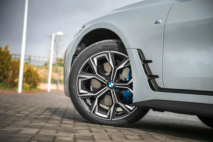 BMW Serie 4 — fotografía real de la unidad de referencia, vista 5