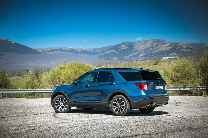 Ford Explorer — fotografía real de la unidad de referencia, vista 5