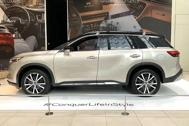 Infiniti QX60 — fotografía real de referencia 3