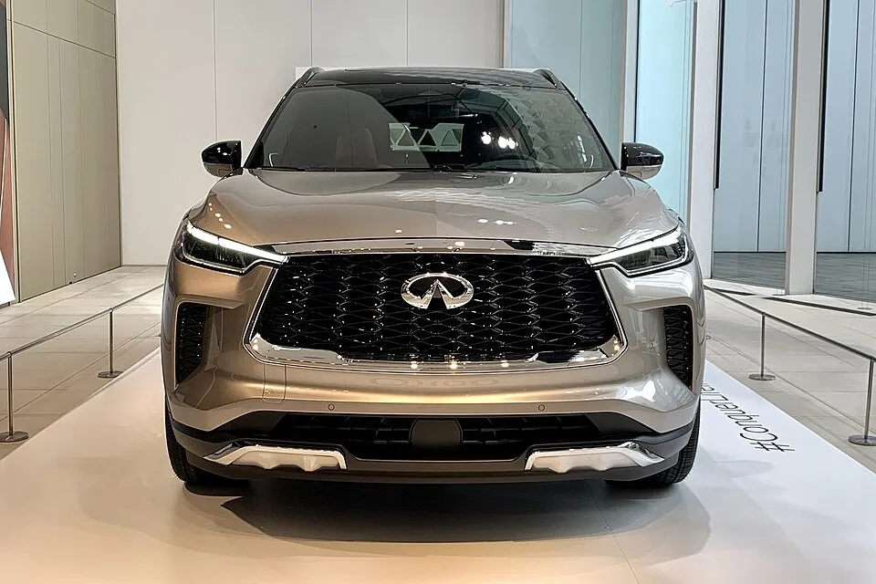 Infiniti QX60 — fotografía real de referencia 1