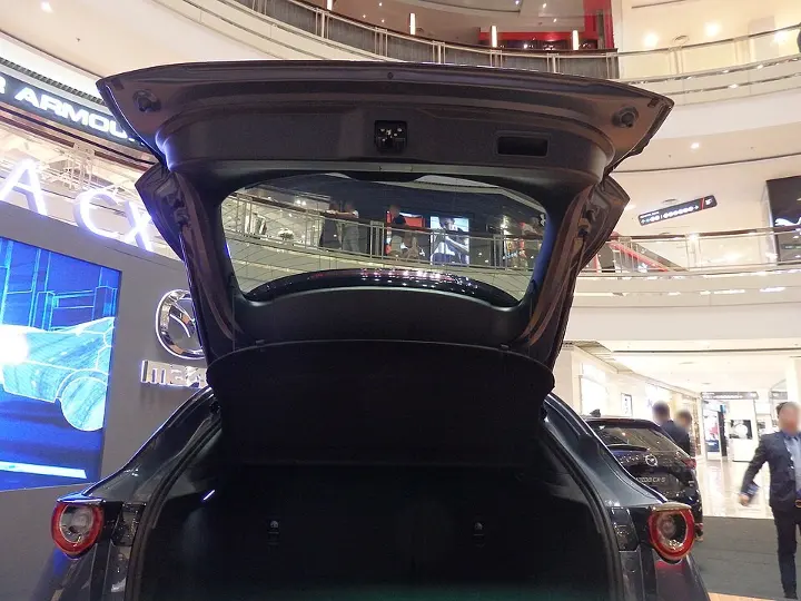 Mazda CX-30 — fotografía real de referencia 3