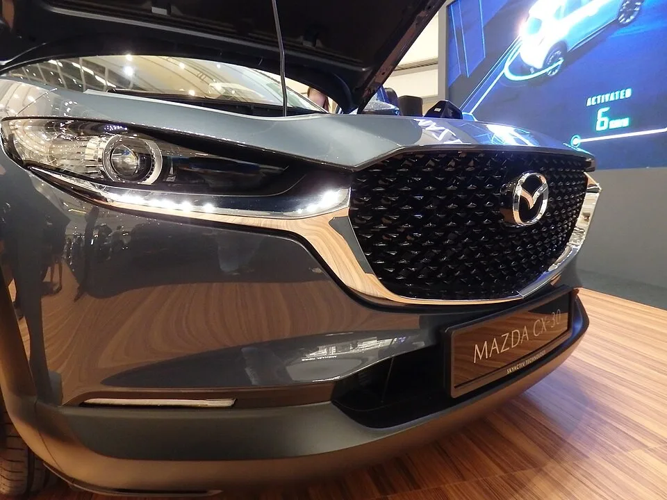 Mazda CX-30 — fotografía real de referencia 1