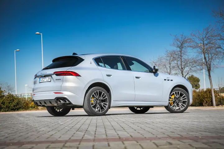 Maserati Grecale — fotografía real de referencia 4