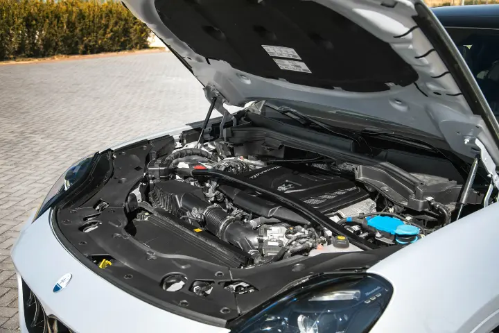 Maserati Grecale — fotografía real de referencia 7
