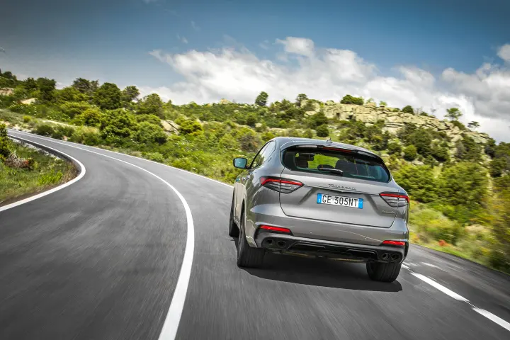 Maserati Levante — fotografía real de referencia 4