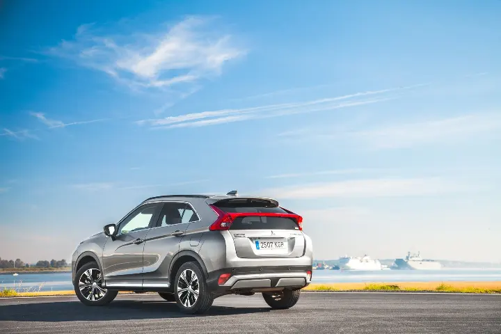 Mitsubishi Eclipse Cross — fotografía real de referencia 4