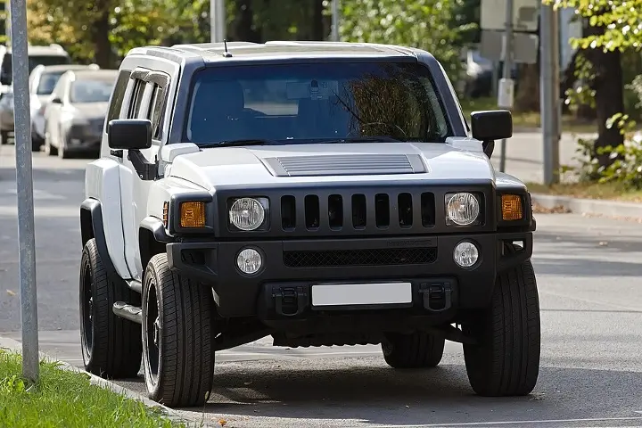 Hummer H3 — fotografía real de referencia 2
