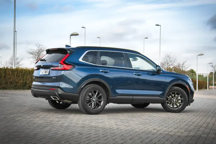 Honda CR-V — fotografía real de la unidad de referencia, vista 3