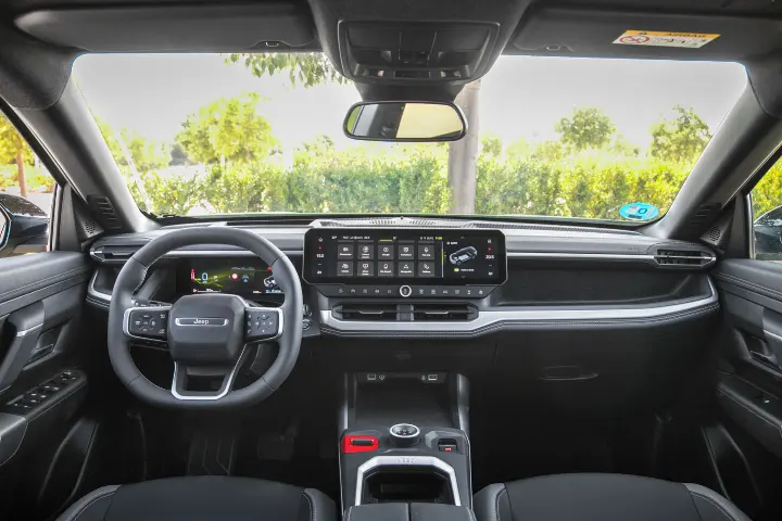 Jeep Compass — fotografía real de la unidad de referencia, vista 8