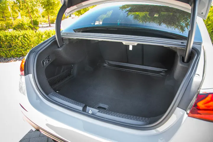 Mercedes-Benz Clase E — fotografía real de la unidad de referencia, vista 5
