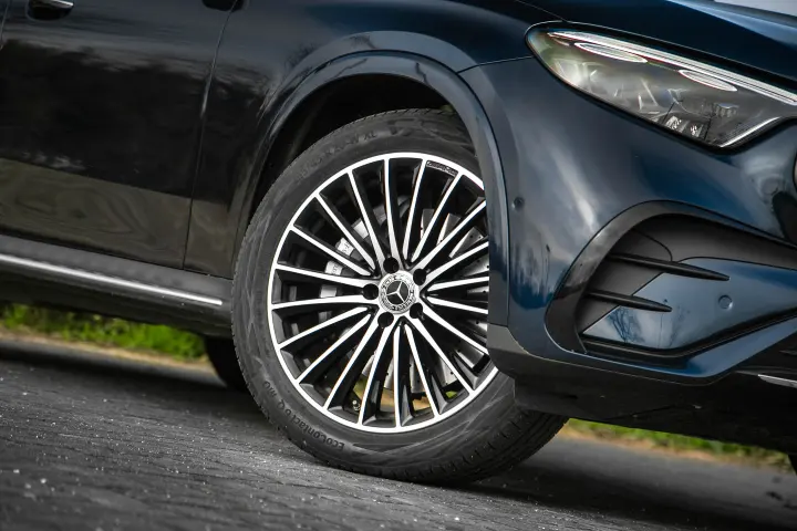 Mercedes-Benz GLC — fotografía real de la unidad de referencia, vista 7