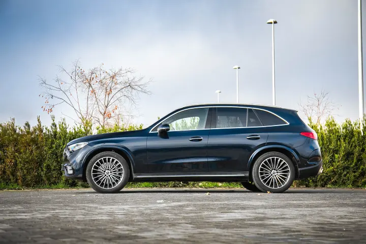 Mercedes-Benz GLC — fotografía real de la unidad de referencia, vista 4