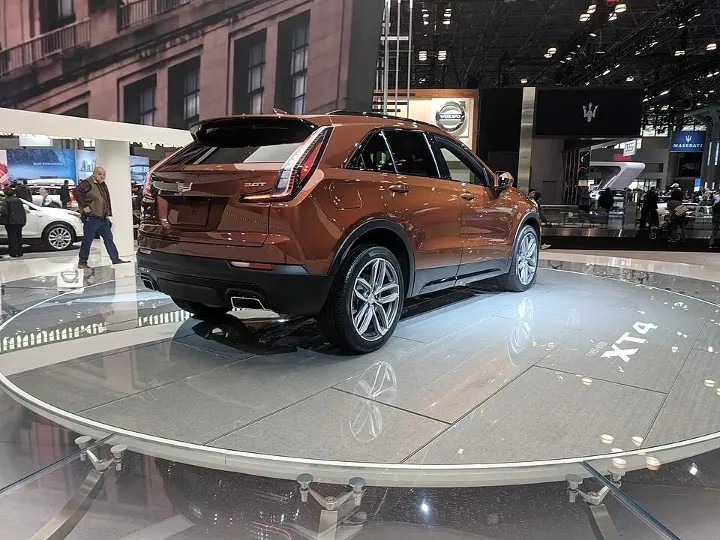 Cadillac XT4 — fotografía real de referencia 4