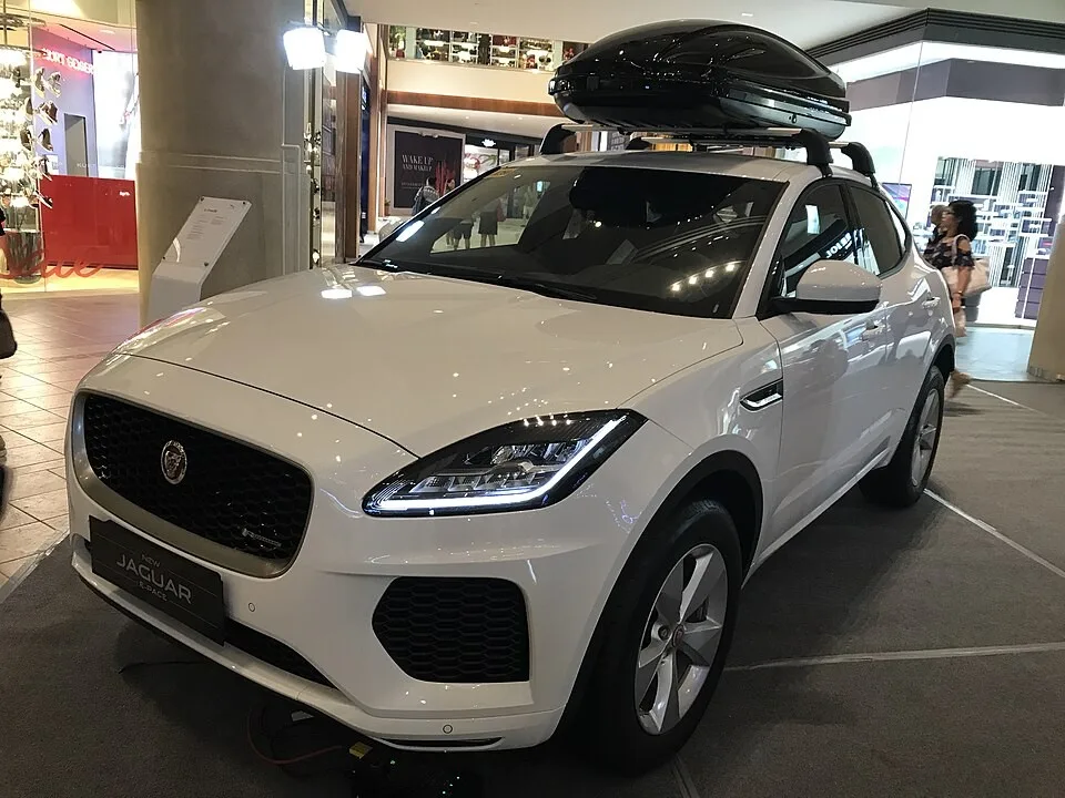 Jaguar E-Pace — fotografía real de referencia 1