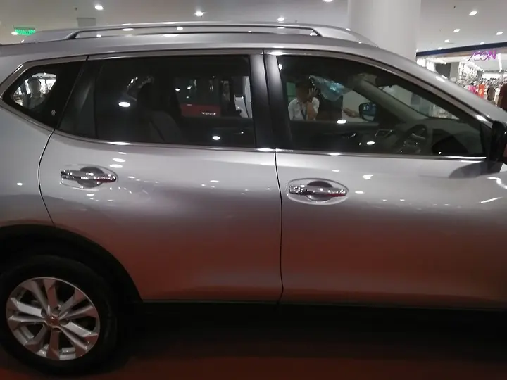 Nissan X-Trail/Rogue — fotografía real de referencia 4
