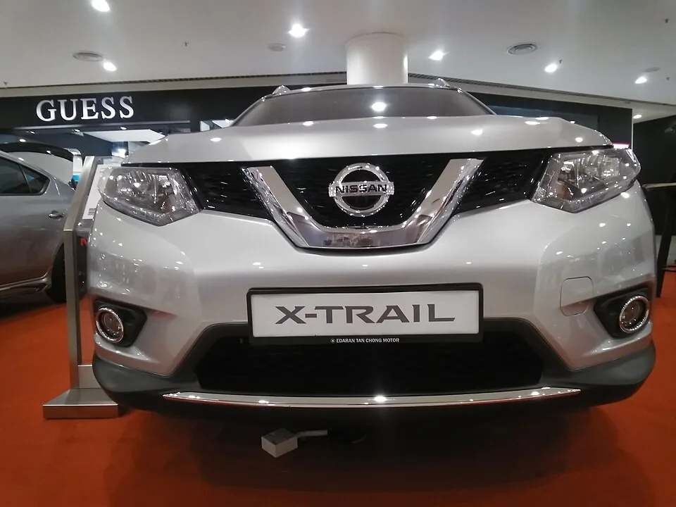 Nissan X-Trail/Rogue — fotografía real de referencia 1