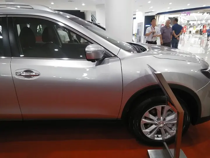 Nissan X-Trail/Rogue — fotografía real de referencia 3