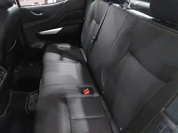 Nissan Frontier/Navara — fotografía real de referencia 6