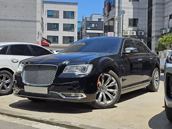 Chrysler 300 — fotografía real de referencia 3