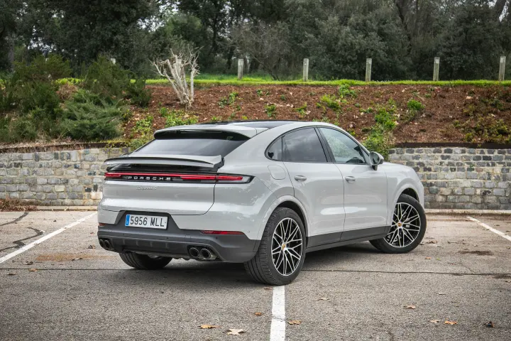 Porsche Cayenne — fotografía real de referencia 5
