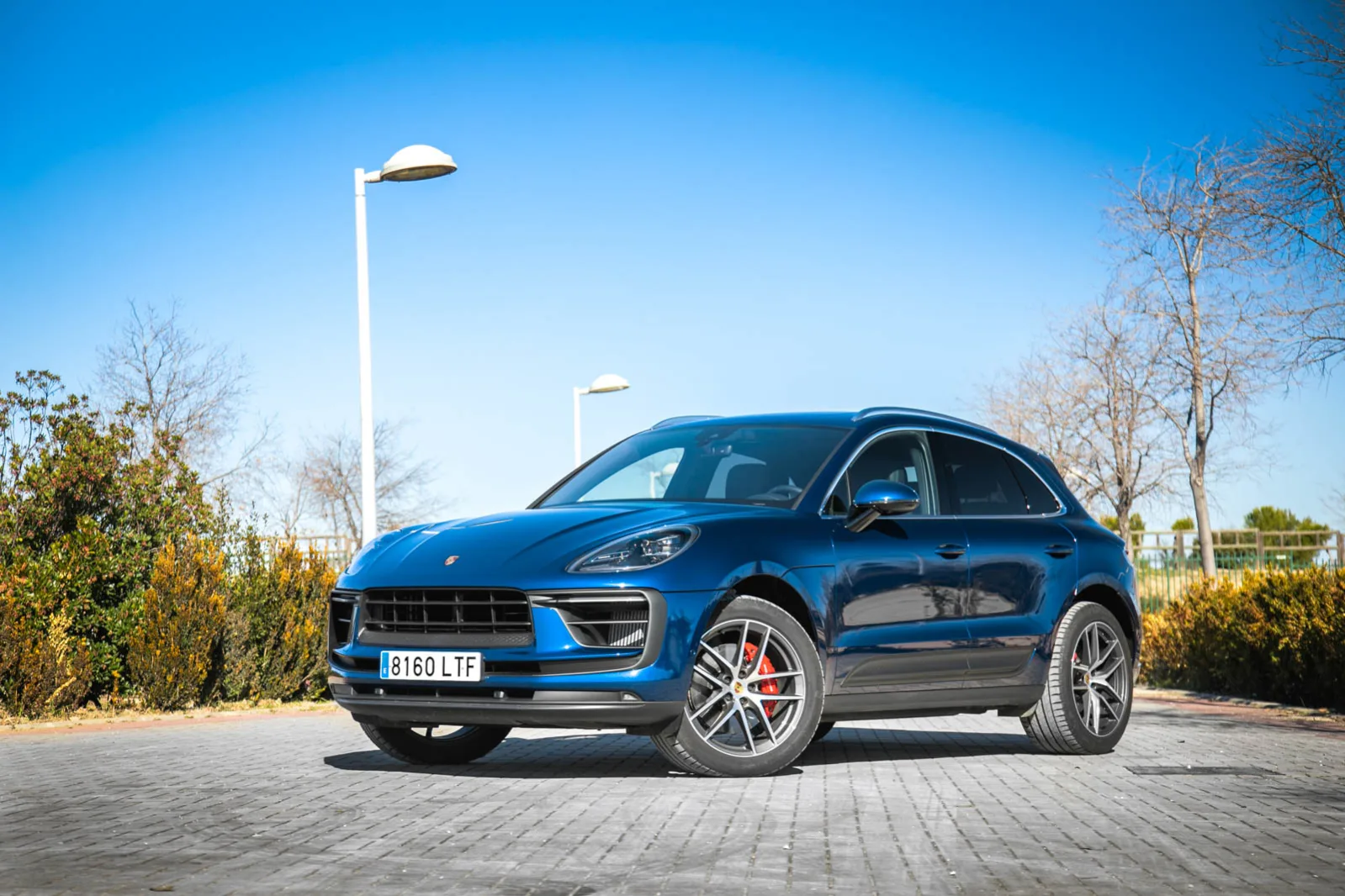 Porsche Macan — fotografía real de referencia 1