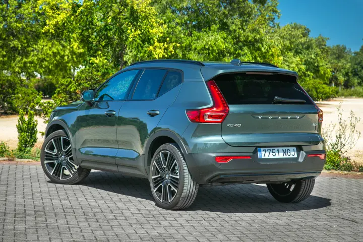 Volvo XC40 — fotografía real de referencia 4