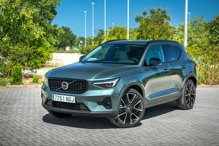 Volvo XC40 — fotografía real de referencia 2