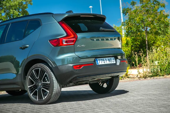Volvo XC40 — fotografía real de referencia 5