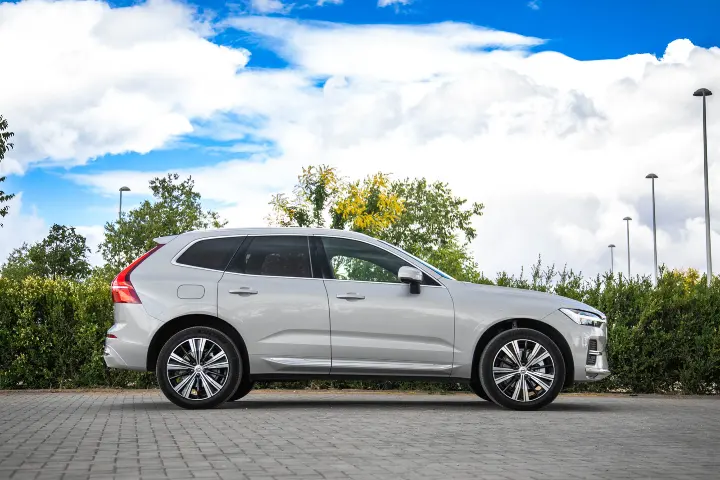 Volvo XC60 — fotografía real de referencia 2