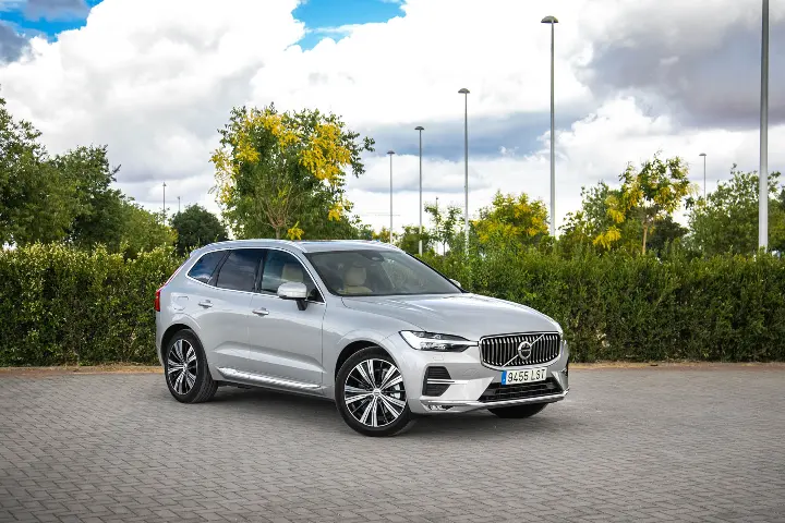 Volvo XC60 — fotografía real de referencia 1