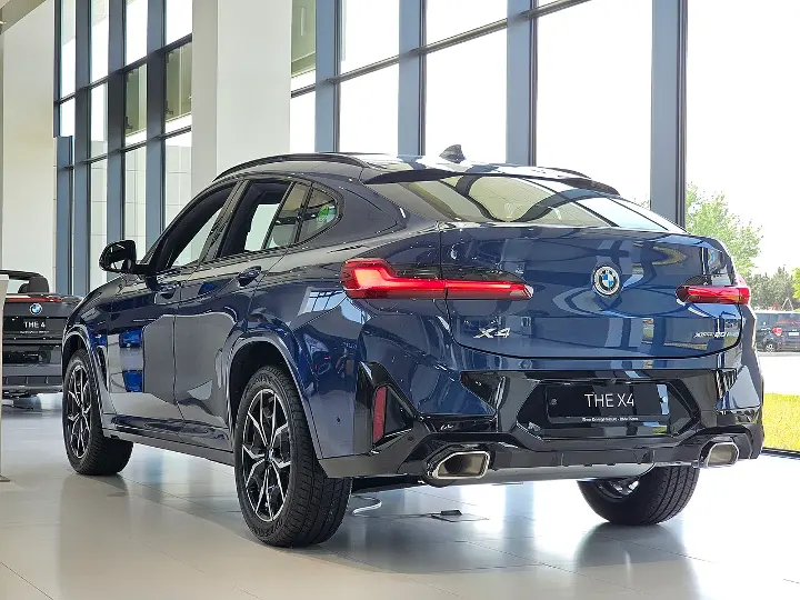 BMW X4 — fotografía real de la unidad de referencia, vista 6