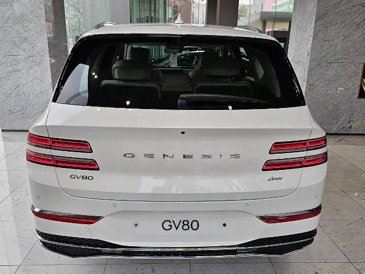 Genesis GV80 — fotografía real de la unidad de referencia, vista 5