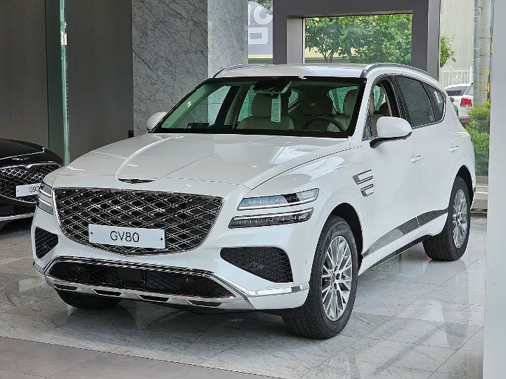 Genesis GV80 — fotografía real de la unidad de referencia, vista 2