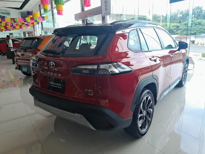 Toyota Corolla Cross — fotografía real de la unidad de referencia, vista 4