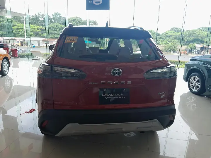 Toyota Corolla Cross — fotografía real de la unidad de referencia, vista 6