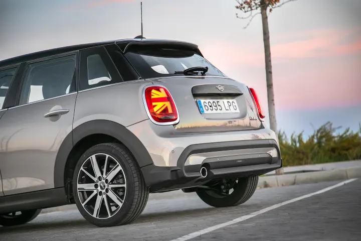 MINI Cooper — fotografía real de la unidad de referencia, vista 5