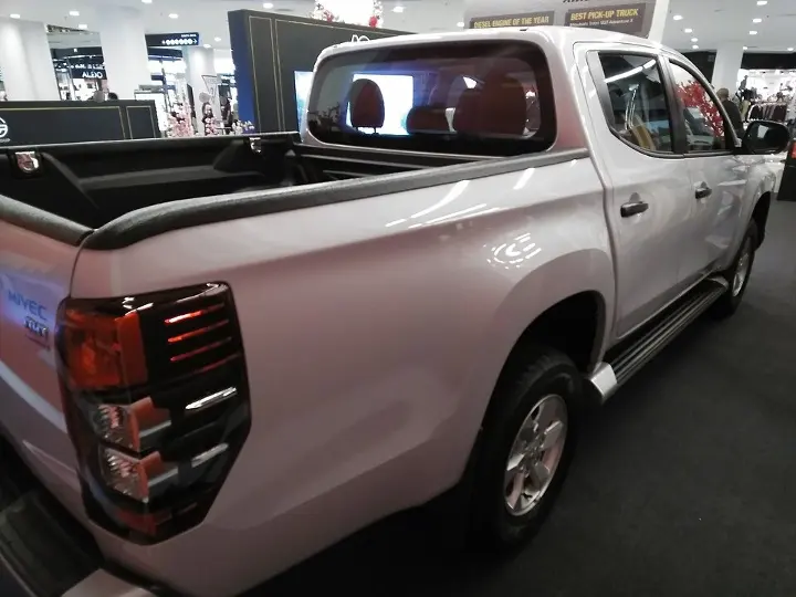 Mitsubishi Triton/L200 — fotografía real de referencia 3