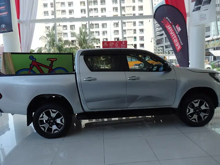Toyota Hilux — fotografía real de referencia 4