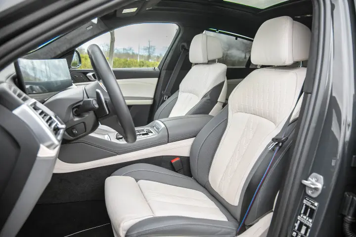 BMW X6 xDrive30d 2023 — fotografía real de la misma unidad de referencia
