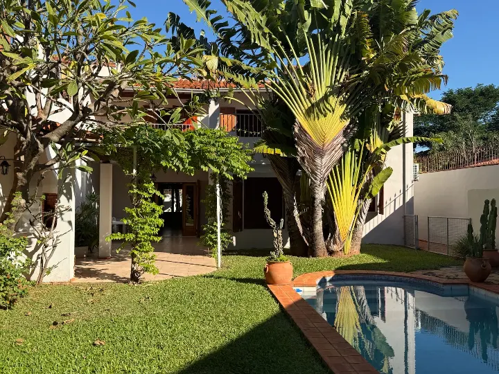 Casa con encanto en Ykua Sati