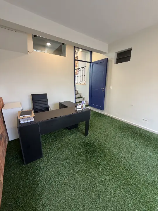Casa en venta en Concordia — 250 m² con piscina, a pasos del Colegio Francés