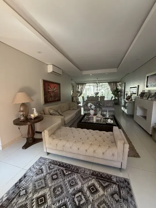 Hermosa casa en Barrio Herrera