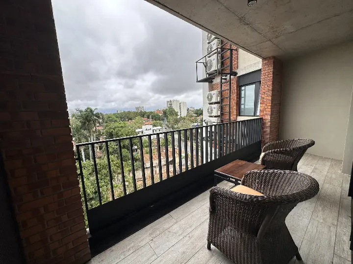 ¡Raro de encontrar! Monoambiente de 45 m² de amplitud a una cuadra de avenida Santa Teresa